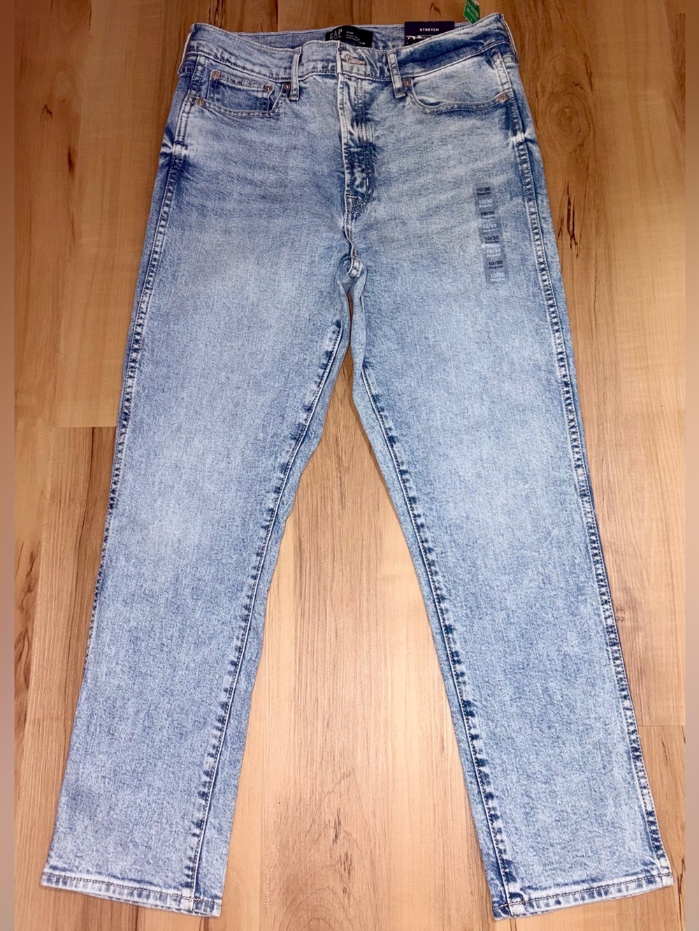 NWT Gap Women's High Rise Vintage Slim jeans in a light-wash blue denim